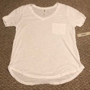 White v neck t shirt